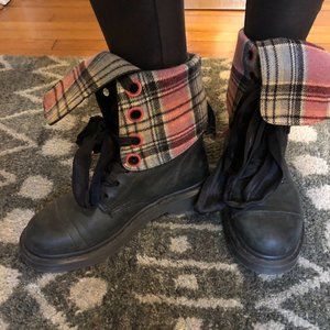 Dr. Marten's Triumph, Fold Over, Lace Up, boot